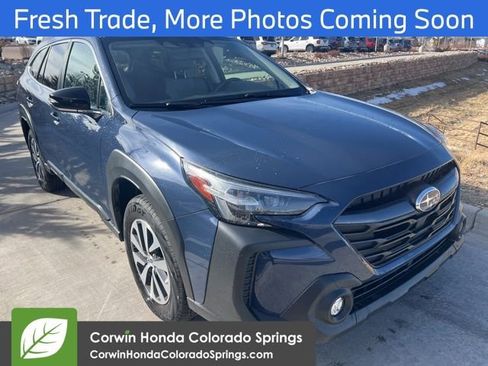 Used 2025 Subaru Outback Premium image 1