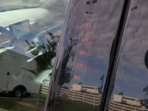 Used 2020 Ford Explorer XLT w/ Comfort Package AWD/4WD image 19