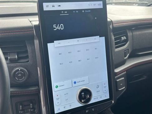 Used 2023 Ford Expedition Limited image 8