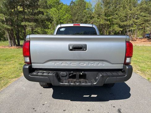 Used 2021 Toyota Tacoma SR image 9