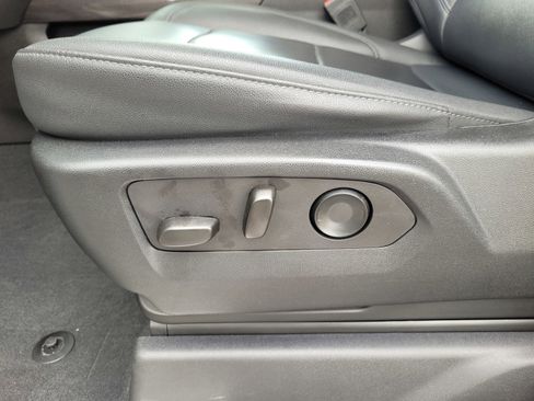 Used 2024 Chevrolet Silverado 1500 LTZ AWD/4WD image 11
