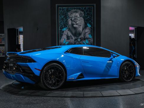 Used 2021 Lamborghini Huracan EVO RWD image 5