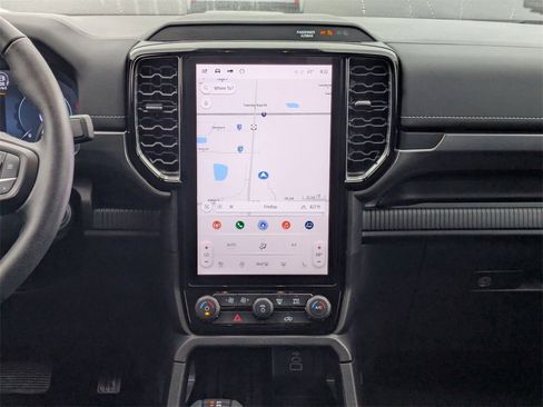 Used 2024 Ford Ranger Lariat w/ FX4 Off-Road Package image 13