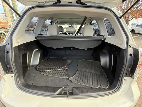 Used 2018 Subaru Forester 2.5i w/ Alloy Wheel Package image 8