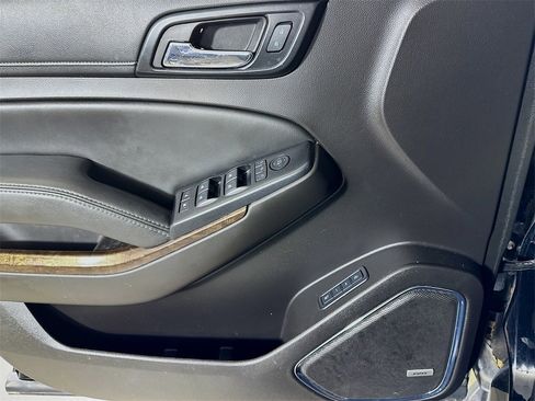 Used 2017 Chevrolet Suburban LT image 16