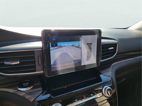 Used 2023 Ford Explorer Limited w/ Equipment Group 301A image 23