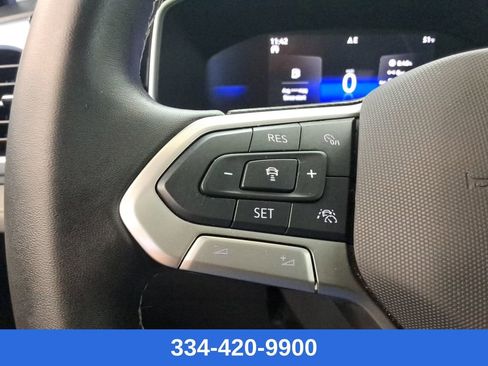 Used 2025 Volkswagen Taos SE w/ Panoramic Sunroof Package image 25