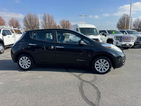 Used 2015 Nissan Leaf S w/ Charge Package image 9
