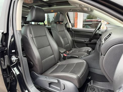 Used 2014 Volkswagen Jetta TDI FWD image 25