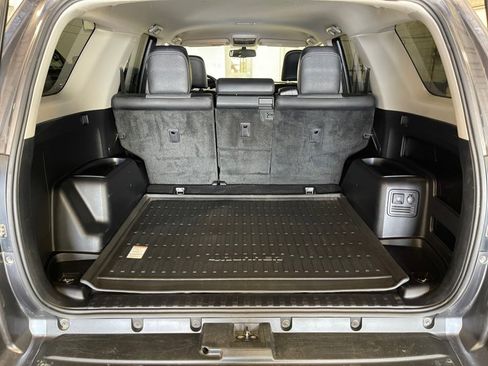 Used 2018 Toyota 4Runner SR5 Premium image 17