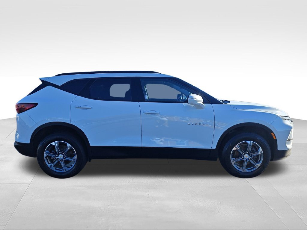 Used 2024 Chevrolet Blazer LT FWD image 6