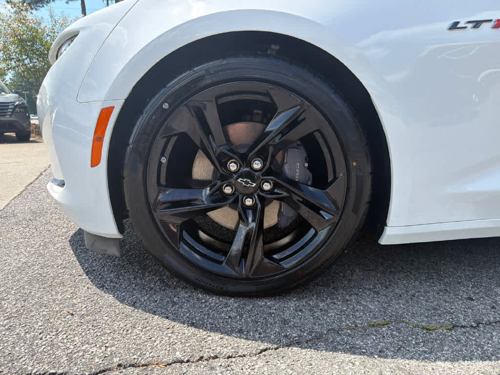 Used 2023 Chevrolet Camaro LT RWD image 9