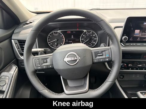 Used 2026 Nissan Rogue SV w/ Cold Weather Package AWD/4WD image 18