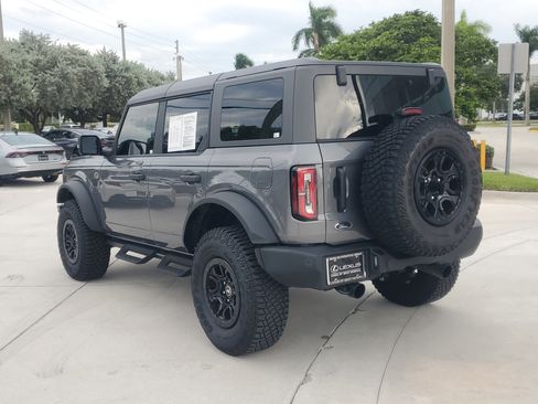 Used 2023 Ford Bronco Wildtrak image 8