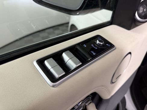 Used 2022 Land Rover Range Rover Westminster Edition image 6