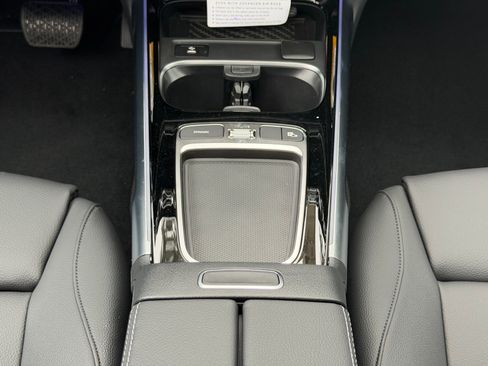 New 2026 Mercedes-Benz GLB 250 image 24