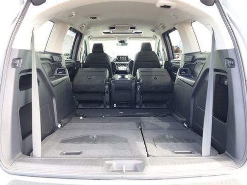 New 2026 Honda Odyssey Touring image 30