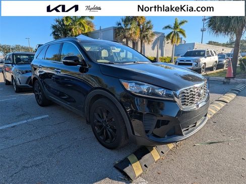 Used 2020 Kia Sorento S image 1
