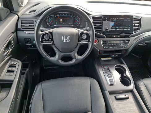 Used 2022 Honda Pilot Special Edition image 2