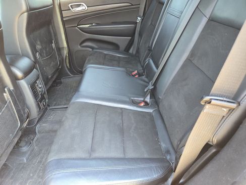 Used 2019 Jeep Grand Cherokee Altitude RWD image 18