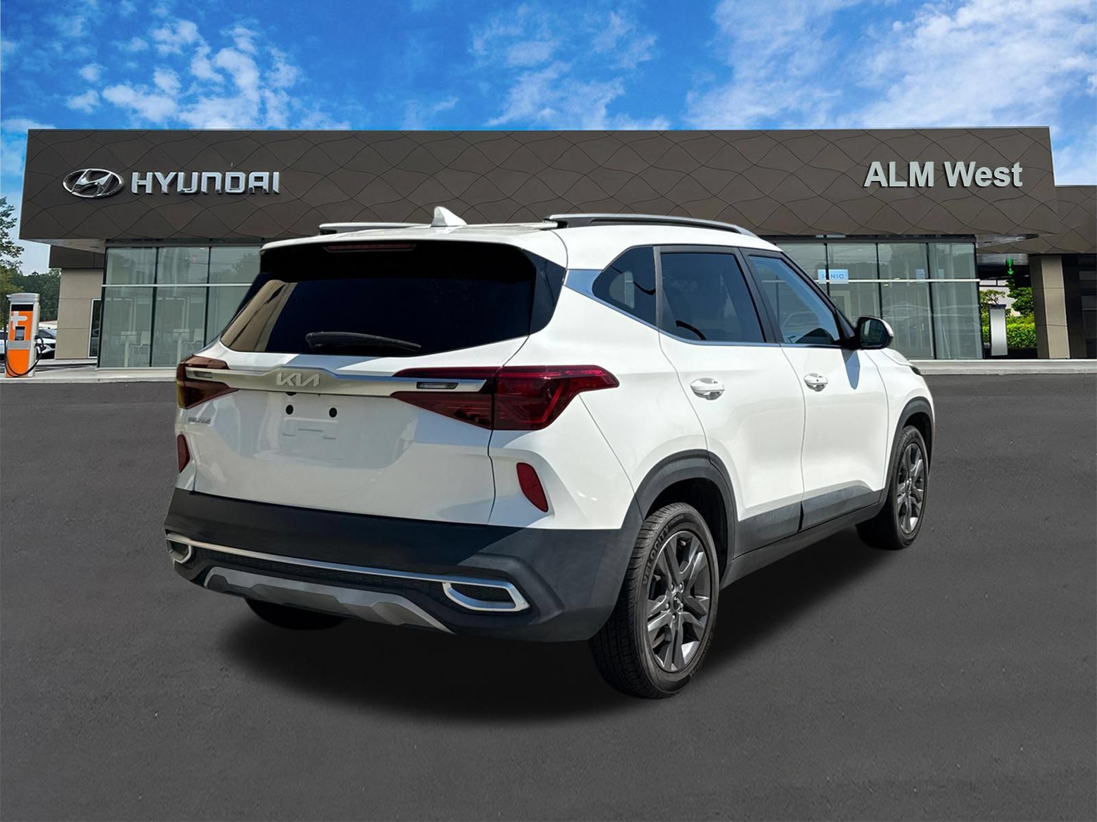 Used 2023 Kia Seltos S FWD image 5