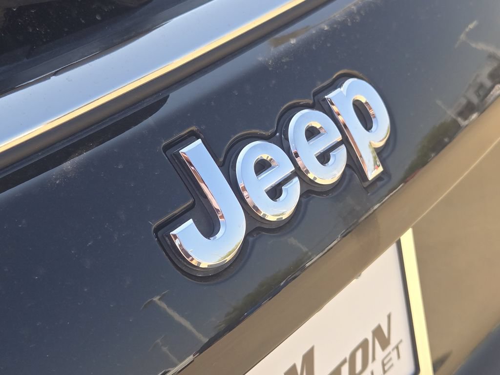 Used 2022 Jeep Compass Latitude AWD/4WD image 11