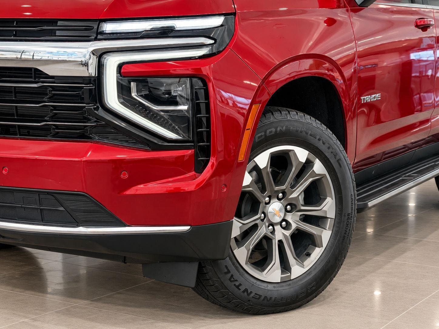 Used 2025 Chevrolet Tahoe LS AWD/4WD image 2
