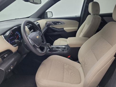 Used 2022 Chevrolet Traverse LS image 17