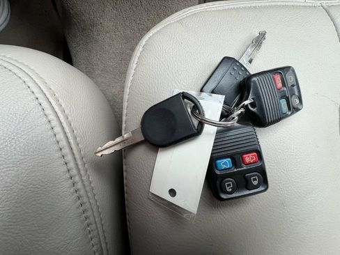 Used 2009 Mercury Grand Marquis LS RWD image 66