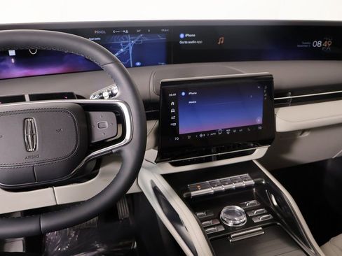 New 2026 Lincoln Nautilus Premier w/ Jet Appearance Package AWD/4WD image 5