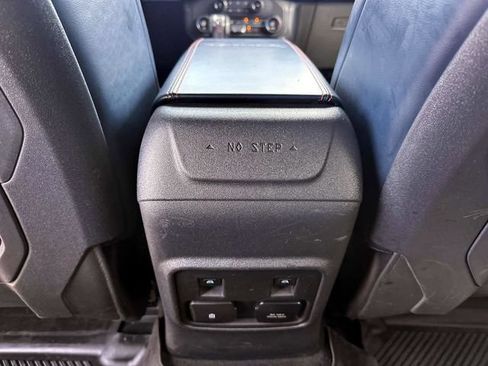Used 2023 Ford Bronco Raptor AWD/4WD image 9