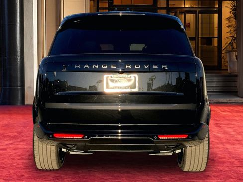 New 2026 Land Rover Range Rover SE AWD/4WD image 4