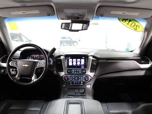 Used 2018 Chevrolet Tahoe LT w/ LT Signature Package image 2