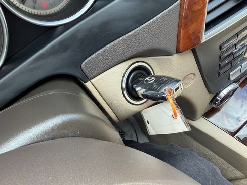Used 2013 Mercedes-Benz C 300 4MATIC Sedan image 63