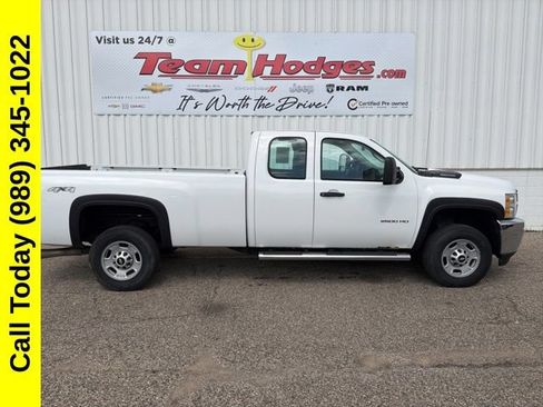 Used 2013 Chevrolet Silverado 2500 W/T AWD/4WD image 2