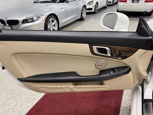 Used 2016 Mercedes-Benz SLK 350 image 20