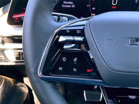 New 2026 Cadillac Lyriq V image 24