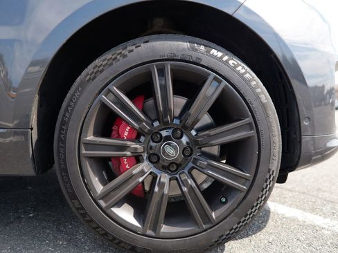 Used 2019 Land Rover Range Rover Sport HST image 12