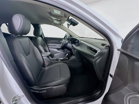 Used 2025 Buick Encore GX Preferred FWD image 29