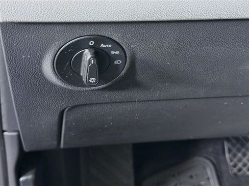 Used 2022 Volkswagen Taos S AWD/4WD image 16