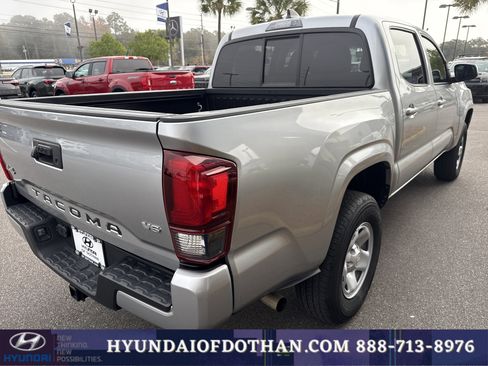 Used 2023 Toyota Tacoma 4x4 Double Cab image 3
