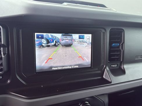 Used 2022 Ford Bronco Black Diamond AWD/4WD image 19