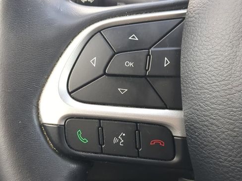 Used 2018 Jeep Compass Latitude w/ Popular Equipment Group AWD/4WD image 20