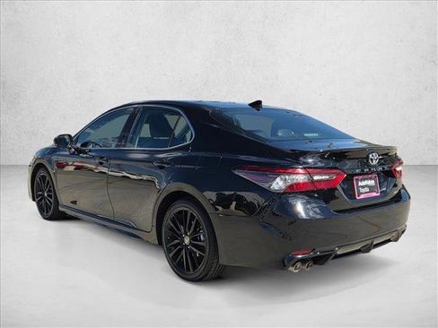 Used 2024 Toyota Camry XSE FWD image 8