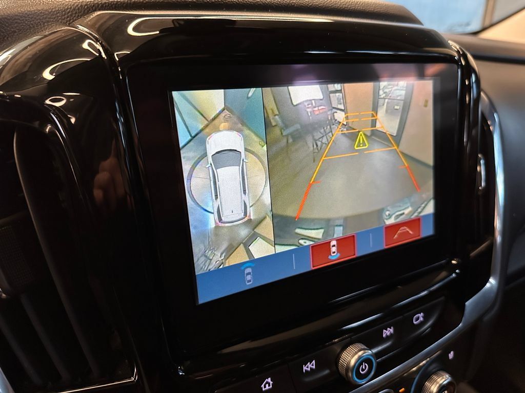 Used 2019 Chevrolet Traverse Premier AWD/4WD image 14
