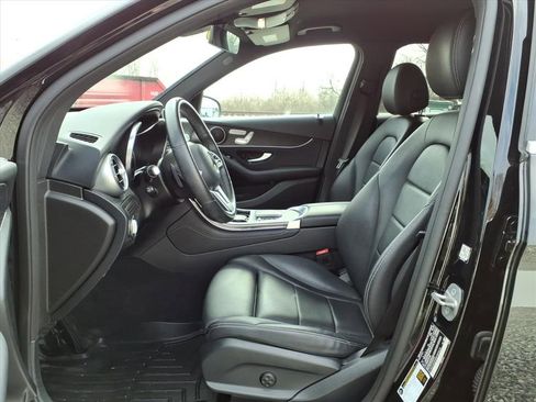 Used 2021 Mercedes-Benz GLC 300 4MATIC image 13