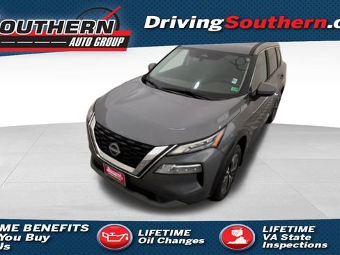 Used 2023 Nissan Rogue SV image 1