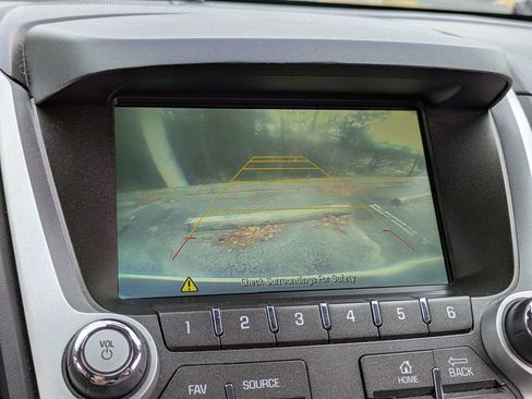 Used 2017 Chevrolet Equinox LT w/ Convenience Package image 21