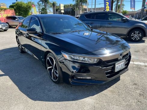 Used 2019 Honda Accord Sport image 3