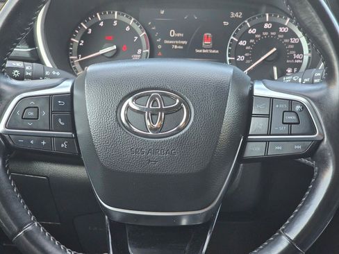 Used 2021 Toyota Highlander XSE image 20